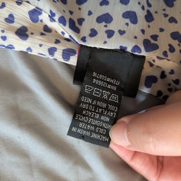 Torrid Blue and White Heart Blouse Size 2/2X - Picture 10 of 10